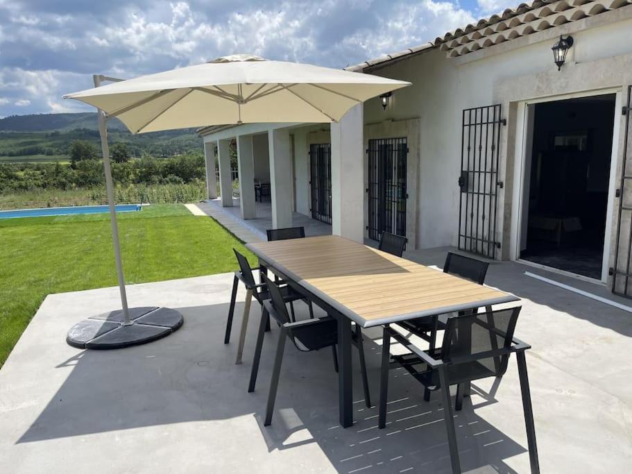 Villa Rians Rians  Exterior photo